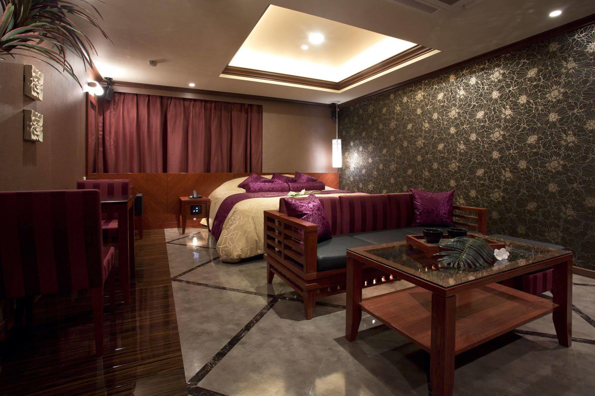 Hotel And Spa Lotus Modern (Adults Only) Киото Екстериор снимка