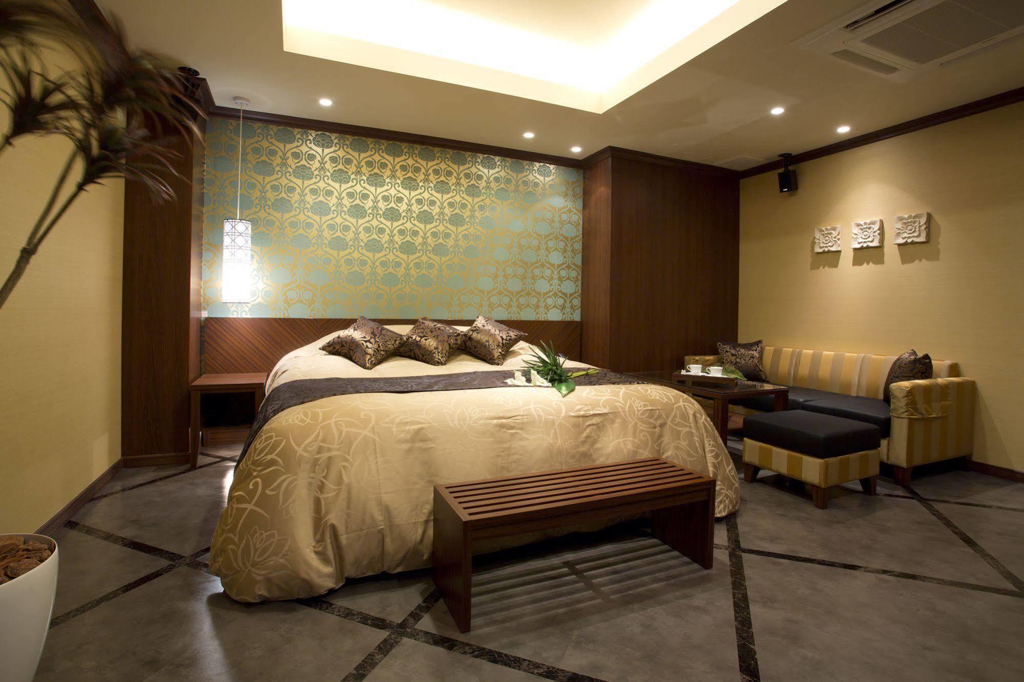 Hotel And Spa Lotus Modern (Adults Only) Киото Екстериор снимка