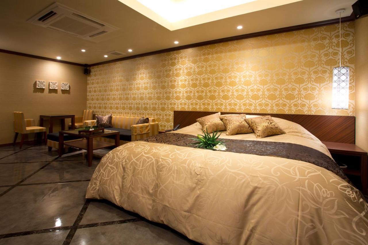Hotel And Spa Lotus Modern (Adults Only) Киото Екстериор снимка