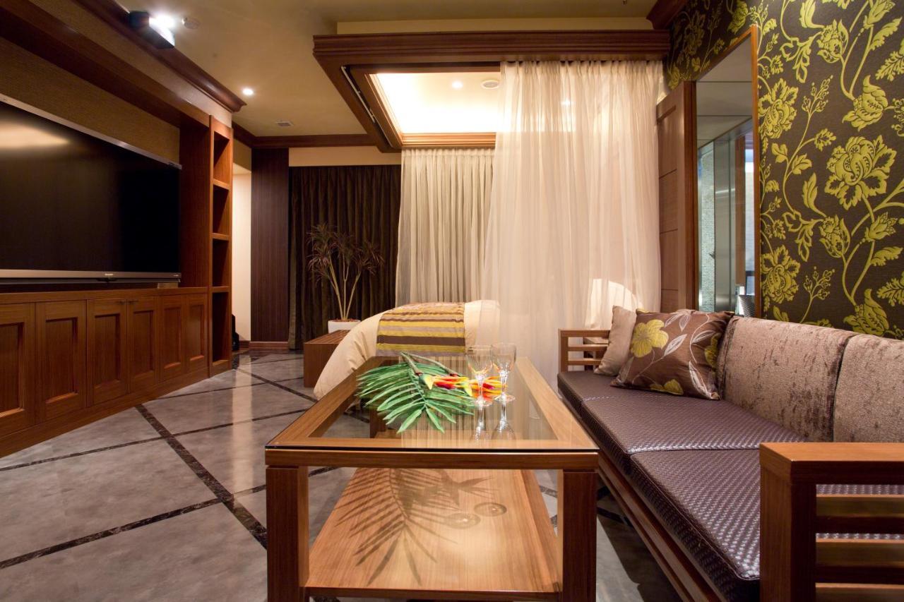 Hotel And Spa Lotus Modern (Adults Only) Киото Екстериор снимка